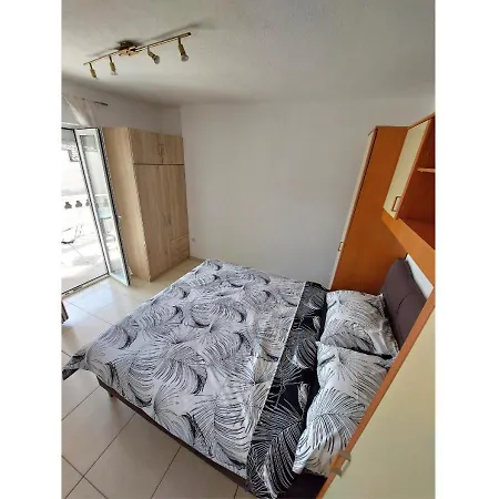 Apartment Dobric